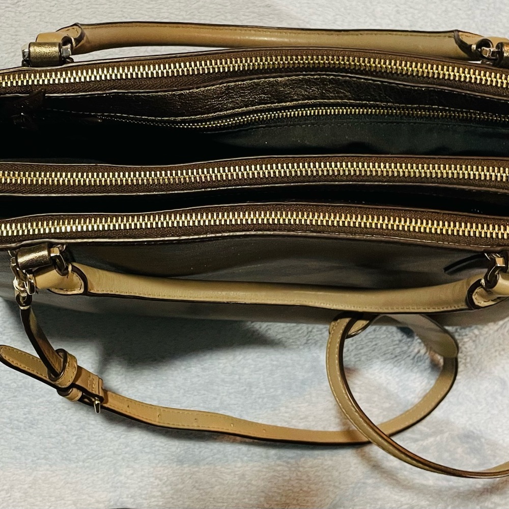 Coach Purse - Picture 4 of 15